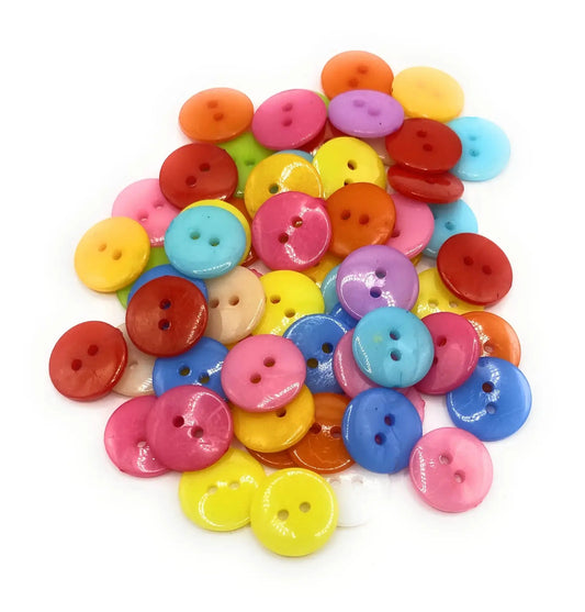 Plastic vs Wooden Buttons | Which is Best for Your Project?