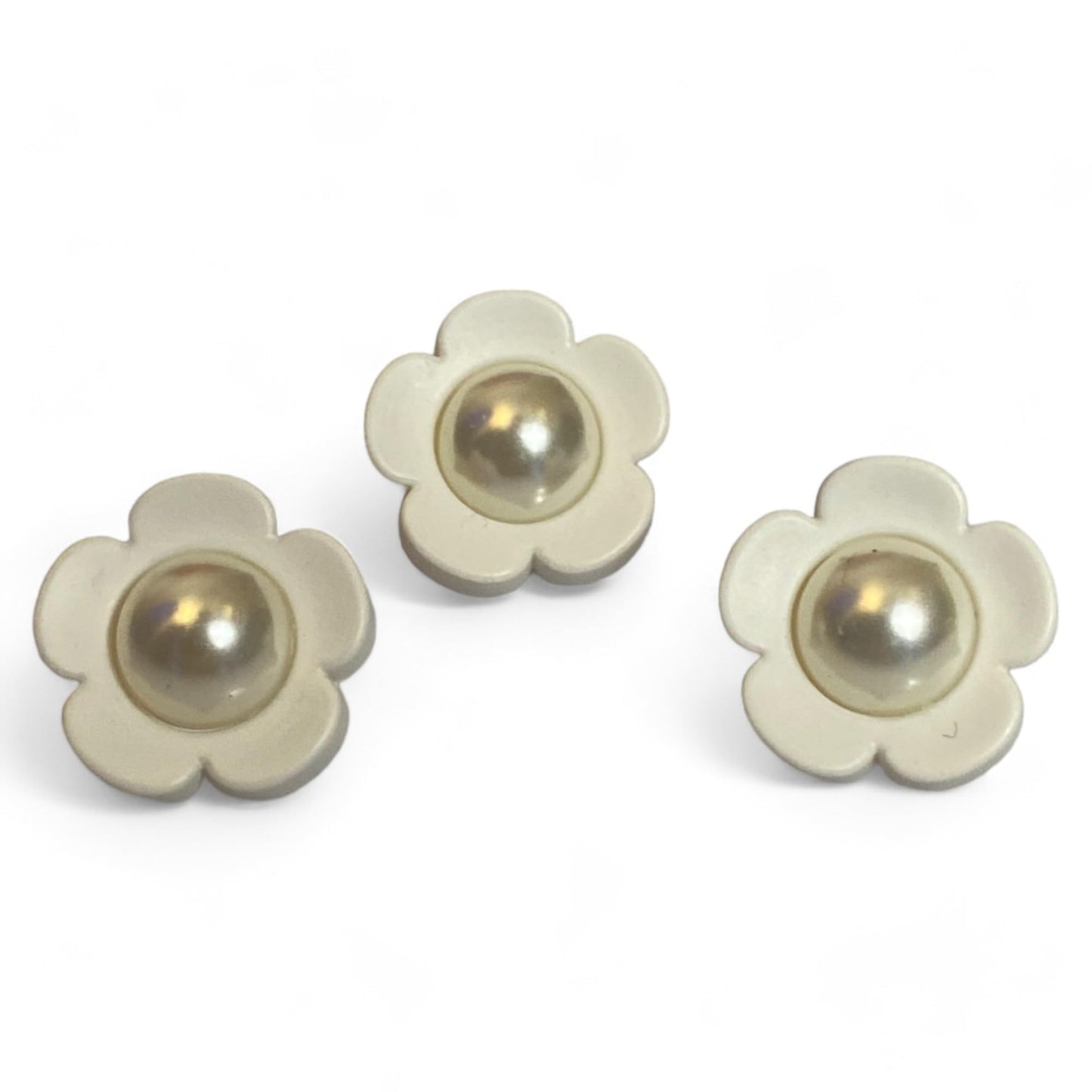 KnitForLess Plastic Flower Buttons 15mm Pack of 10 3 Colours Cardigans Sewing Knitting