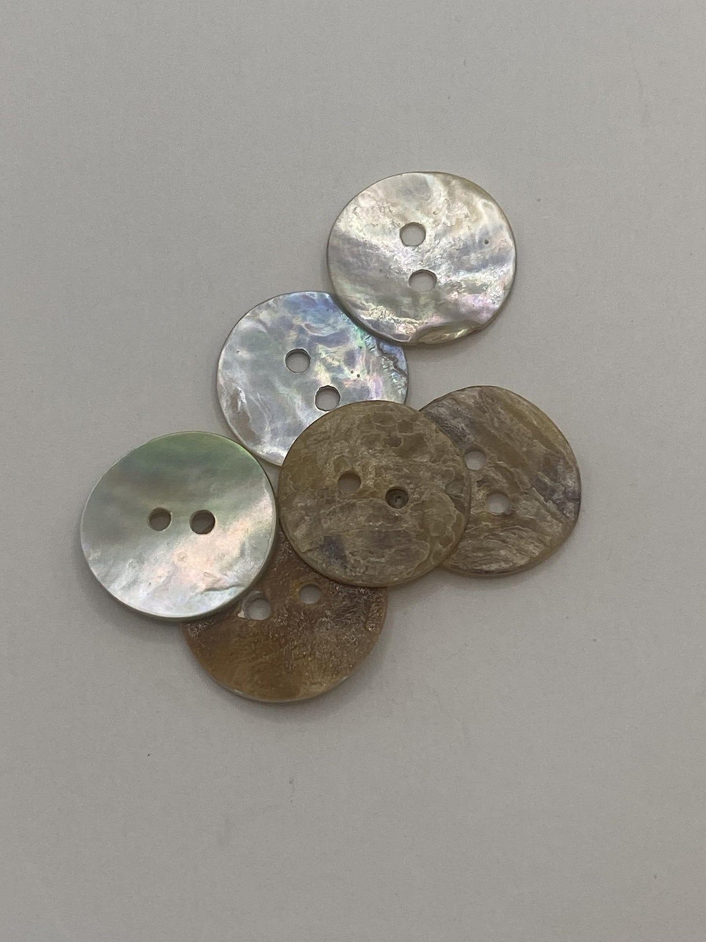 KnitForLess 20Pcs Mother of Pearl Shell Buttons 2 Hole Knitting Crafts Scrapbook 10/12/15/18/20mm