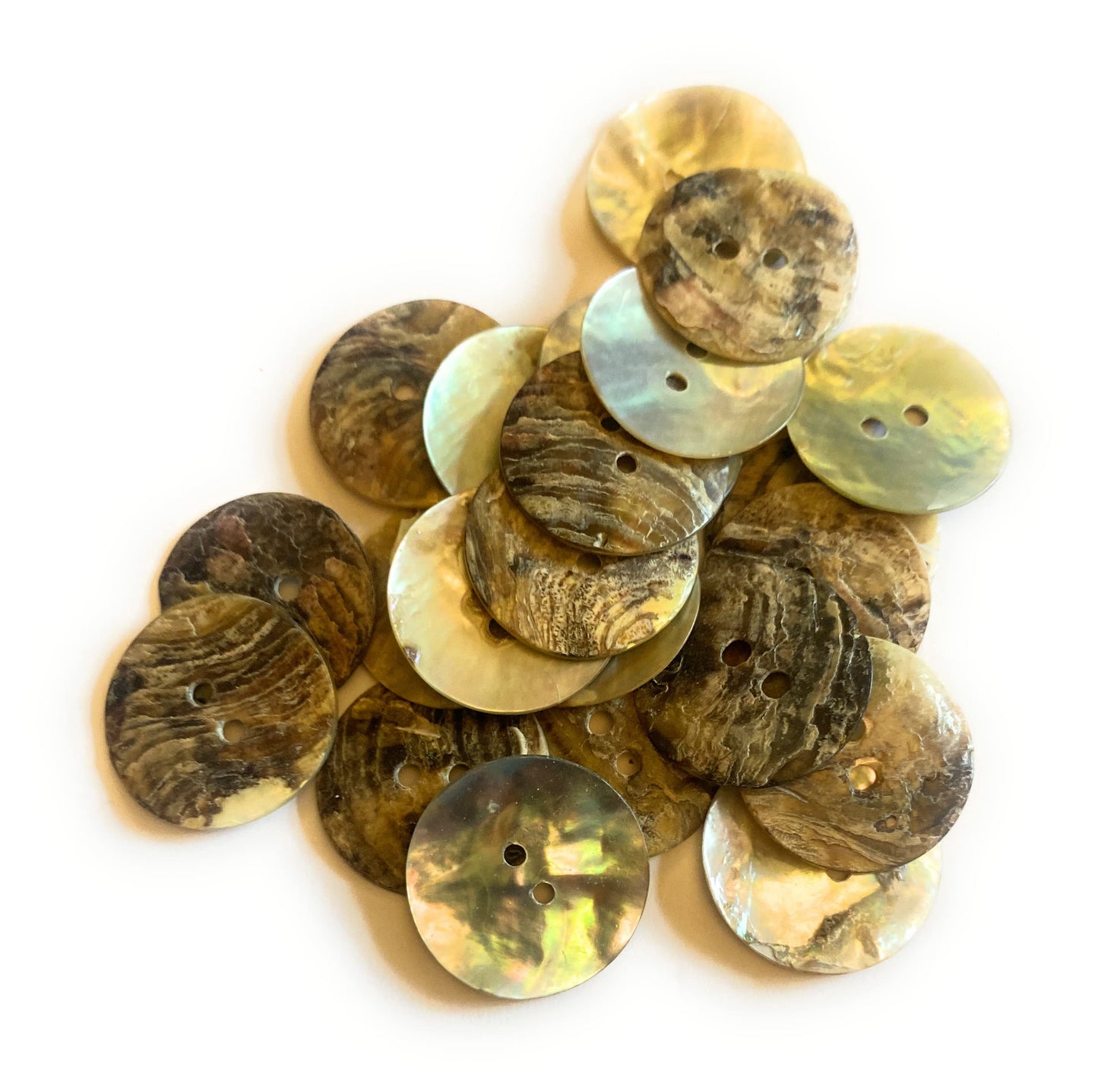 KnitForLess 20Pcs Mother of Pearl Shell Buttons 2 Hole Knitting Crafts Scrapbook 10/12/15/18/20mm