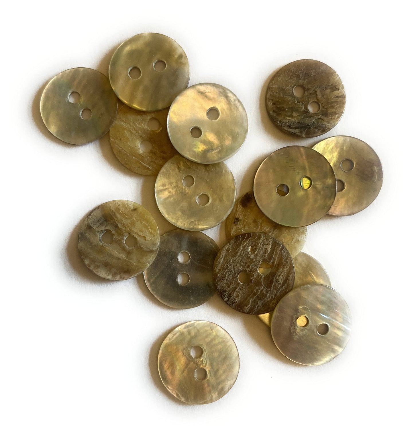 KnitForLess 20Pcs Mother of Pearl Shell Buttons 2 Hole Knitting Crafts Scrapbook 10/12/15/18/20mm