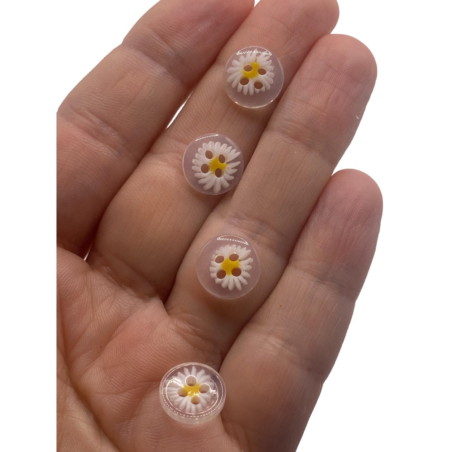 KnitForLess Clear Resin Daisy Flower Buttons 11.5mm 4 Hole for Sewing Knitting Jewellery Making Craft Projects Home