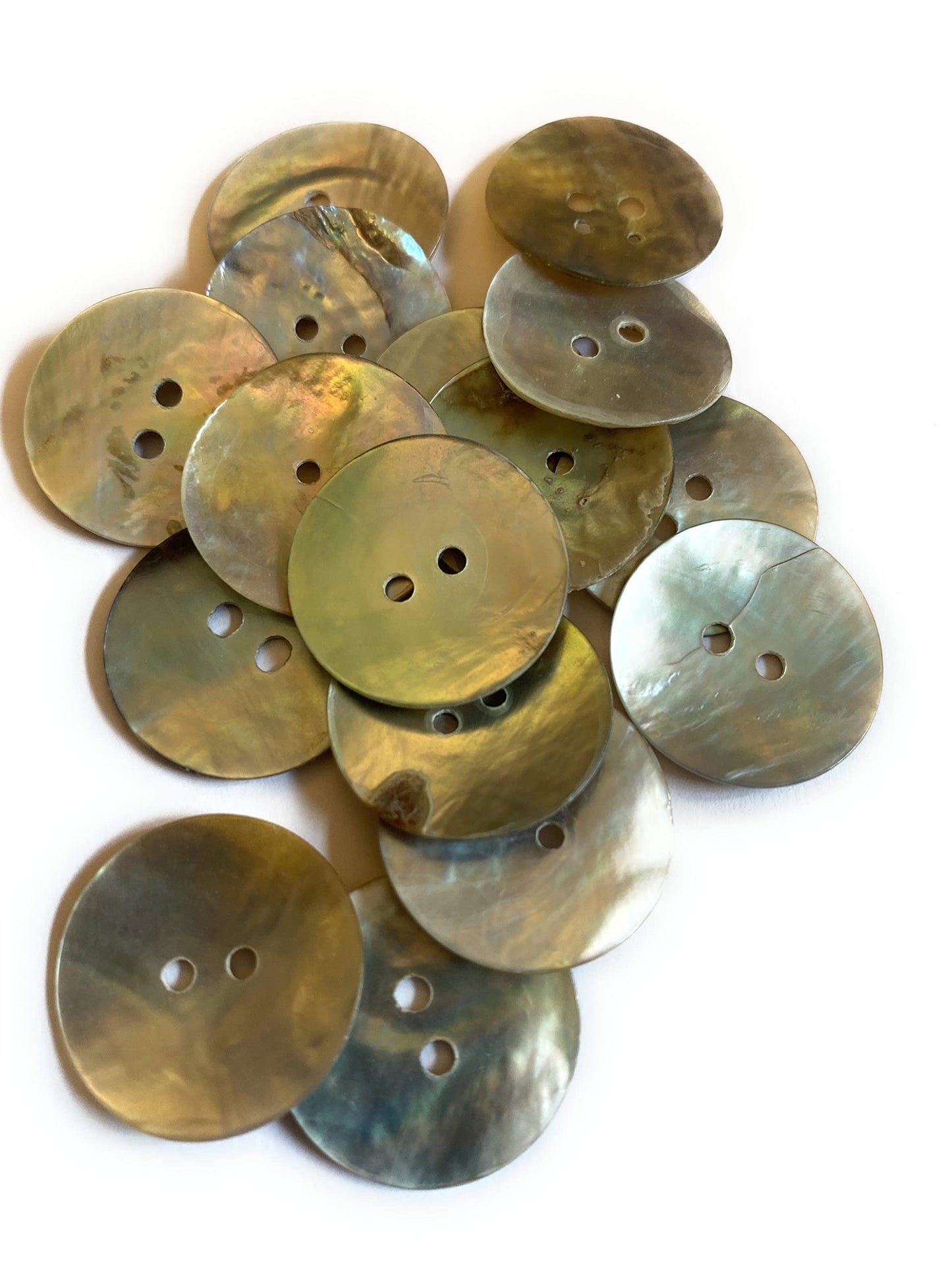 KnitForLess 20Pcs Mother of Pearl Shell Buttons 2 Hole Knitting Crafts Scrapbook 10/12/15/18/20mm 18mm
