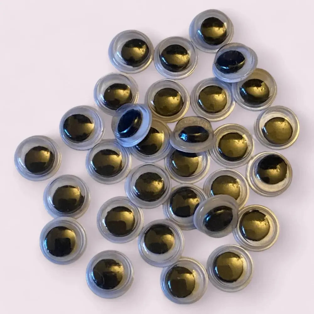 Pile of googly eyes.