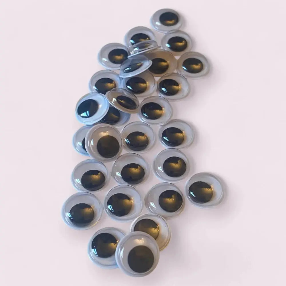 Pile of googly eyes.