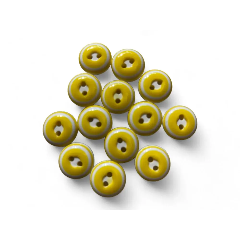 Yellow and white striped buttons.