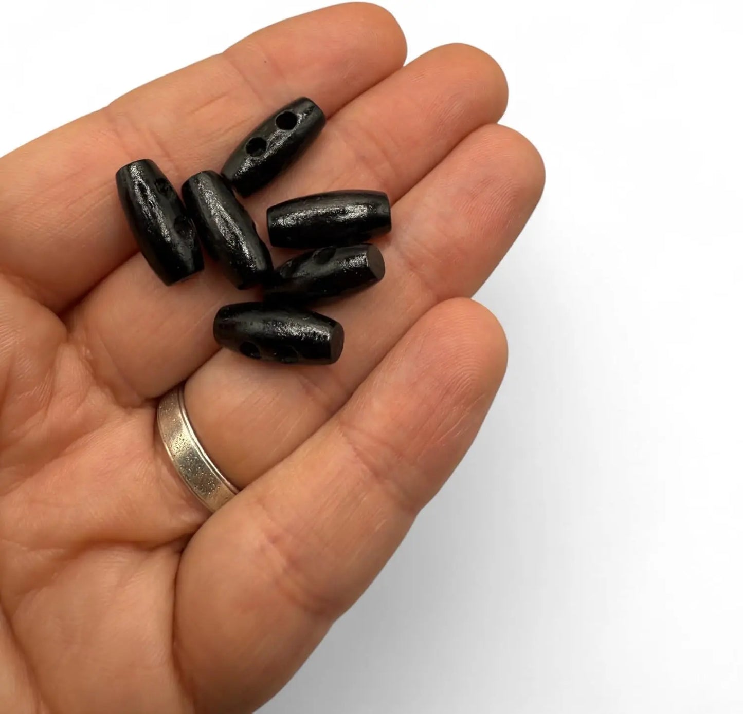 Handmade Wooden Toggle Buttons, Black, 16mm x 7mm Mini Barrel Shape, 100 Pieces, for Baby Cardigans and Crafting, Two Holes