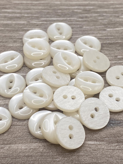 KnitForLess 100Pcs 11mm Fisheye Buttons Polyester Baby Cardigans Knitting Sewing Cream