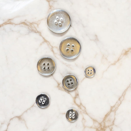 KnitForLess Transparent Clear Round Buttons 4 Holes Assorted Sizes Bedding Sewing Knitting Pack of 10 / 9mm