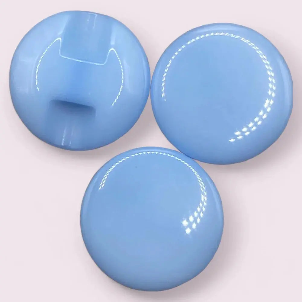 Three light blue buttons.
