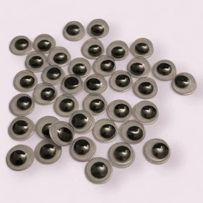 Pile of googly eyes.