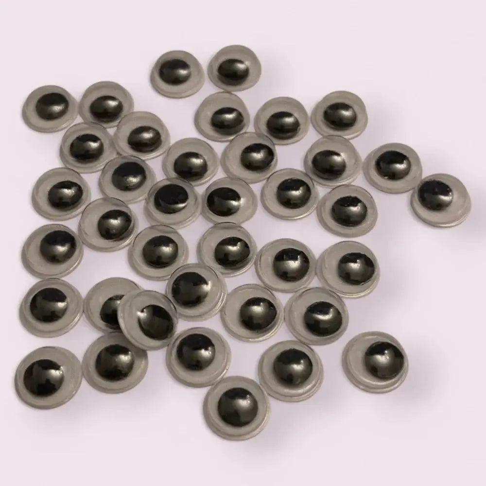 Pile of googly eyes.