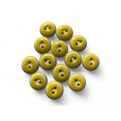 Yellow and white striped buttons.